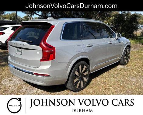 Silver Dawn Metallic 2023 Volvo XC90 Recharge Plug-In Hybrid T8 Ultimate 6-Seater
