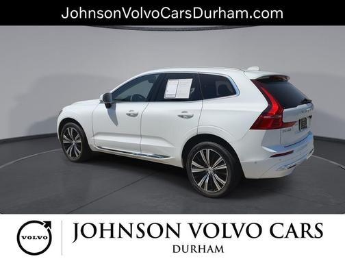 Crystal White Metallic 2023 Volvo XC60 B5 Plus Bright Theme