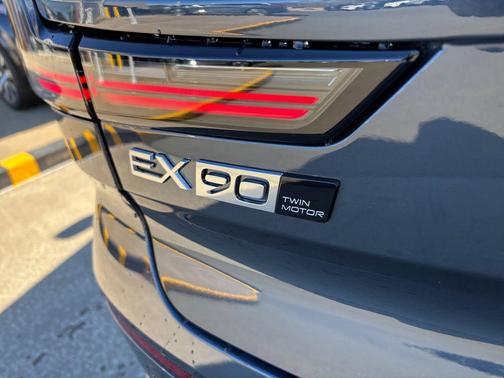 2025 Volvo EX90 Twin Motor Ultra