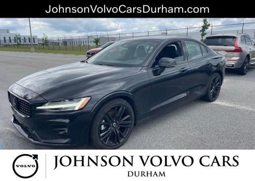 Onyx Black Metallic 2024 Volvo S60 B5 Plus Black Edition