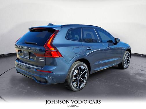 2026 Volvo XC60 B5 Plus