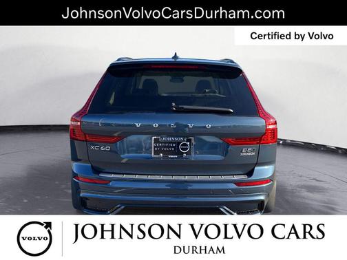 2024 Volvo XC60 B5 Core Dark Theme