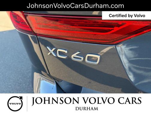 2024 Volvo XC60 B5 Core Dark Theme