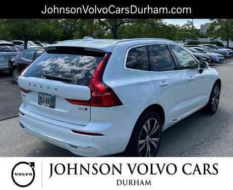 Crystal White Metallic 2023 Volvo XC60 B5 Plus Bright Theme
