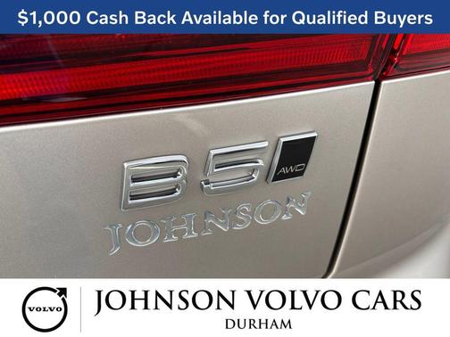 Bright Dusk Metallic 2026 Volvo XC60 B5 Ultra