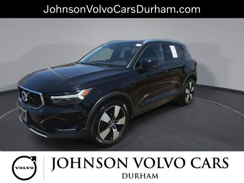 Onyx Black Metallic 2019 Volvo XC40 T5 Momentum