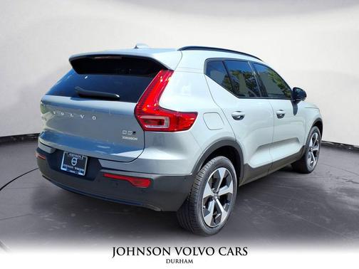 2026 Volvo XC40 B5 Plus