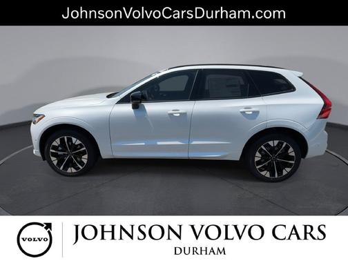 Crystal White Metallic 2026 Volvo XC60 B5 Ultra