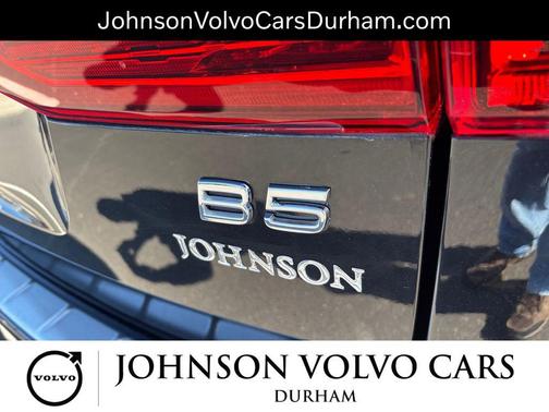 2022 Volvo XC60 B5 Inscription