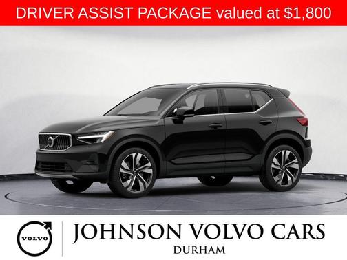2023 Volvo XC40 B5 Plus Bright Theme