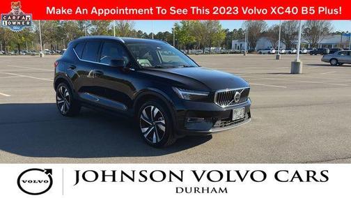 Onyx Black Metallic 2023 Volvo XC40 B5 Plus Bright Theme