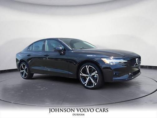 2024 Volvo S60 B5 Ultimate Dark Theme