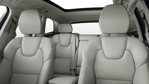 2024 Volvo XC60 B5 Plus Dark Theme