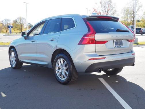 2018 Volvo XC60 T5 Momentum