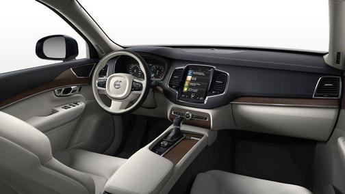2022 Volvo XC90 T6 Momentum
