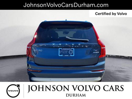 2022 Volvo XC90 T6 Momentum