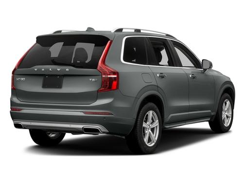 2017 Volvo XC90 T6 Momentum