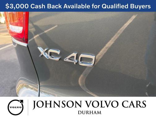 2026 Volvo XC40 Plus, B4 FWD Gas (mild hybrid), Dark