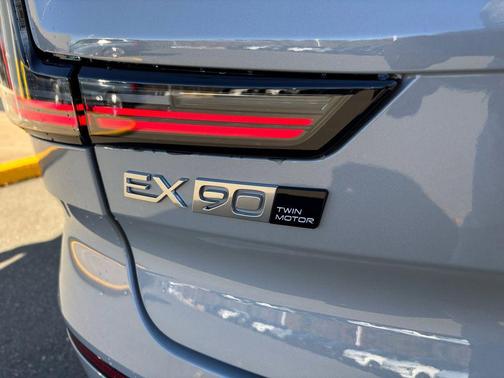 2025 Volvo EX90 Twin Motor Ultra