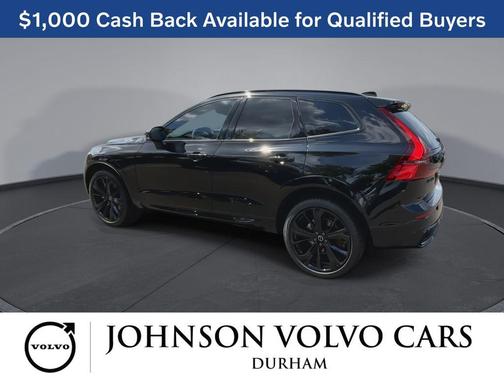 Onyx Black Metallic 2026 Volvo XC60 B5 Ultra Black Edition