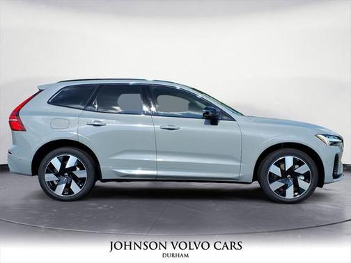 2025 Volvo XC60 Plug-In Hybrid T8 Plus