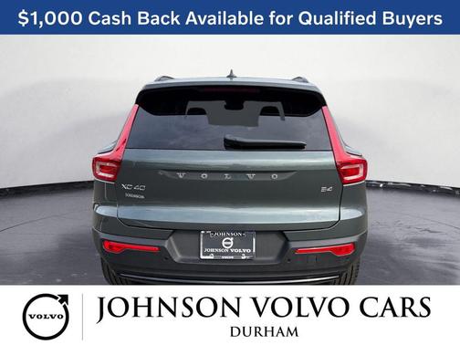 Forest Lake 2026 Volvo XC40 Core, B4 FWD Gas (mild hybrid), Dark