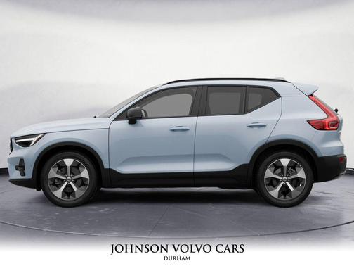 2026 Volvo XC40 Plus, B4 FWD Gas (mild hybrid), Dark