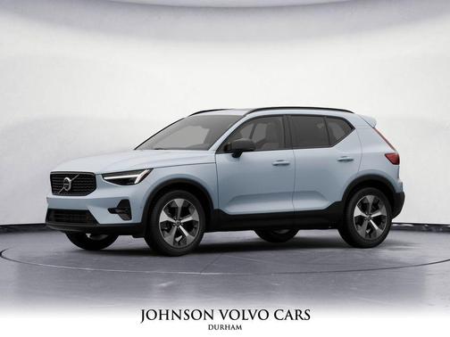 2026 Volvo XC40 Plus, B4 FWD Gas (mild hybrid), Dark