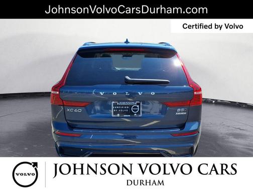 2023 Volvo XC60 B5 Ultimate Dark Theme