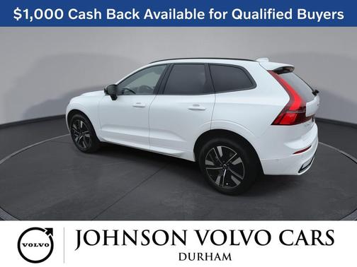 Crystal White Metallic 2026 Volvo XC60 B5 Plus