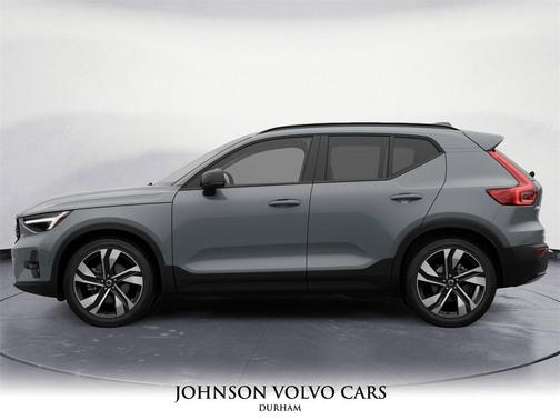 2026 Volvo XC40 Ultra, B5 AWD Gas (mild hybrid), Dark