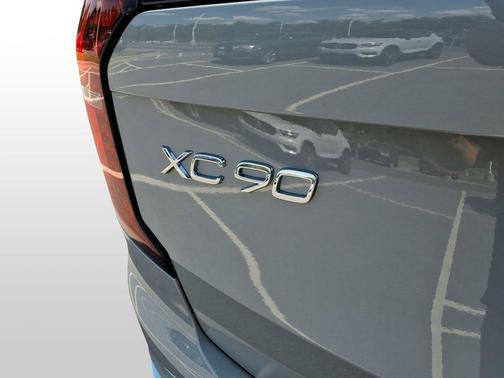 2026 Volvo XC90 B6 Ultra 7-Seater