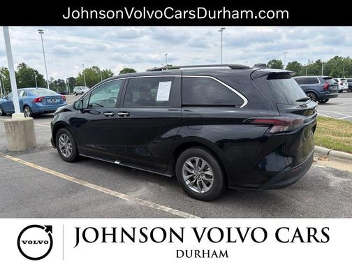 Midnight Black Metallic 2024 Toyota Sienna XLE
