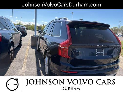 2016 Volvo XC90 T6 Momentum