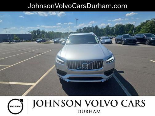 Bright Silver Metallic 2020 Volvo XC90 T5 Momentum