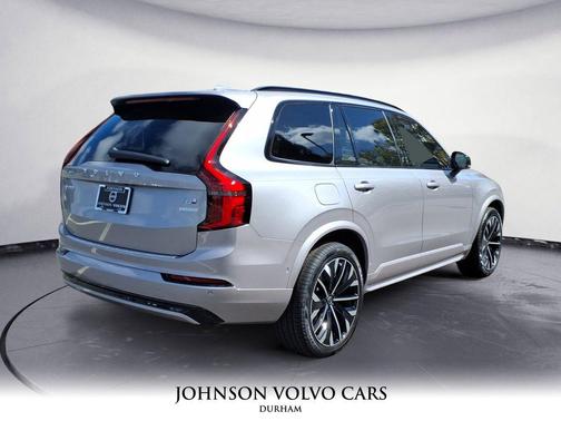 2026 Volvo XC90 Plug-In Hybrid T8 Ultra Dark Theme 7-Seater