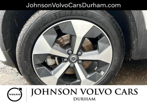 2023 Volvo XC40 B5 Plus Dark Theme