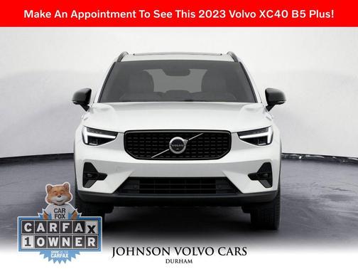 2023 Volvo XC40 B5 Plus Dark Theme