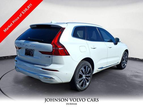 2022 Volvo XC60 B5 Inscription
