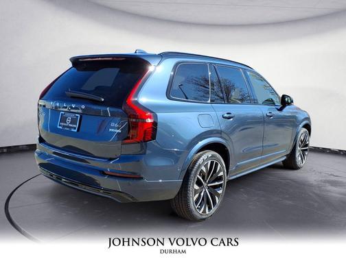 2026 Volvo XC90 B6 Ultra Dark Theme 6-Seater