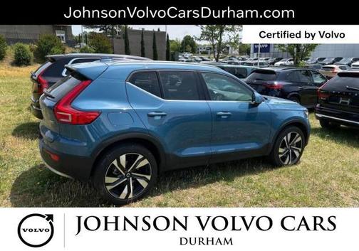 Fjord Blue Metallic 2023 Volvo XC40 B5 Plus Bright Theme