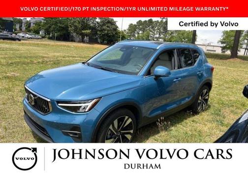 Fjord Blue Metallic 2023 Volvo XC40 B5 Plus Bright Theme