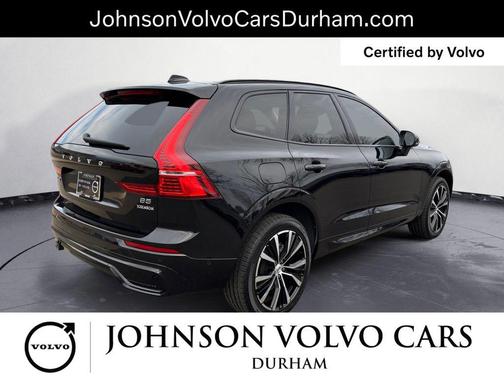 2023 Volvo XC60 B5 Plus Dark Theme