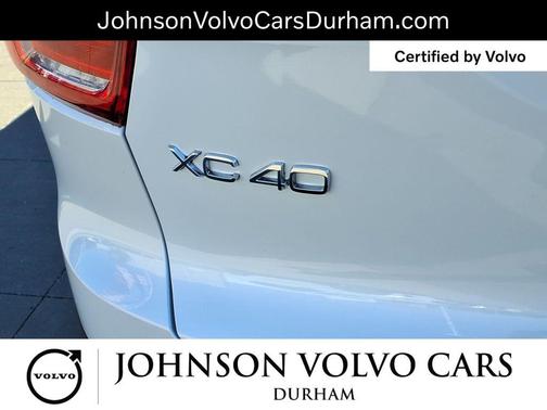 2023 Volvo XC40 B5 Plus Bright Theme