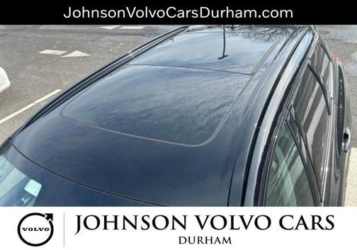 Onyx Black Metallic 2023 Volvo XC60 B5 Plus Dark Theme