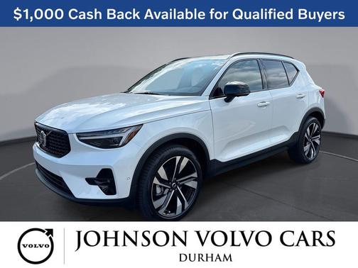 Crystal White 2026 Volvo XC40 Ultra, B5 AWD Gas (mild hybrid), Dark
