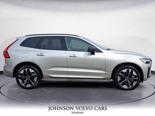 2026 Volvo XC60 B5 Plus