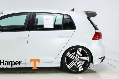 2016 Volkswagen Golf R 4-Door