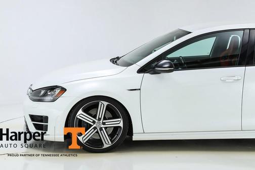 2016 Volkswagen Golf R 4-Door