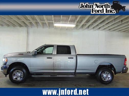 2024 RAM 2500 Tradesman Crew Cab 4x4 8' Box